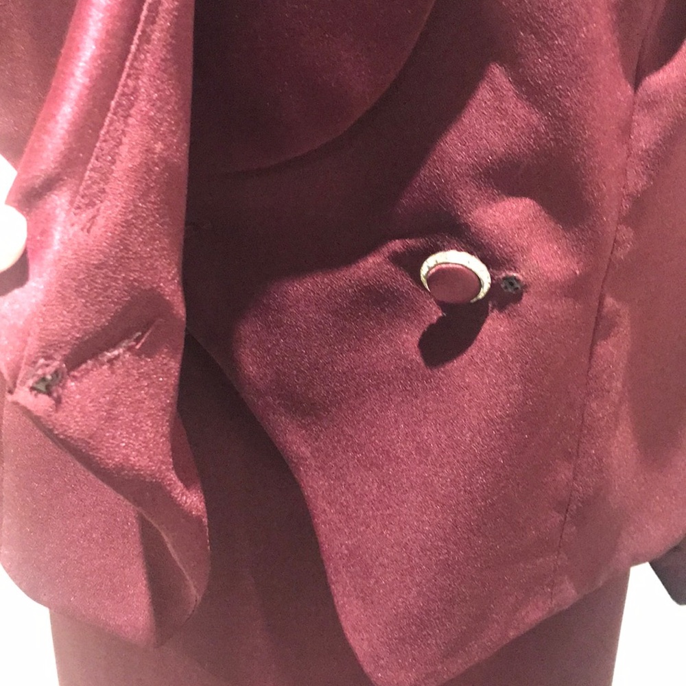 Les Robes Galleria Formal Jacket & Matching Skirt - Picture 6 of 16